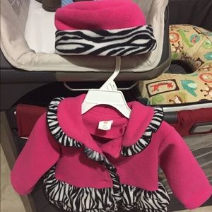Baby girls 18 month fleece coat & hat.